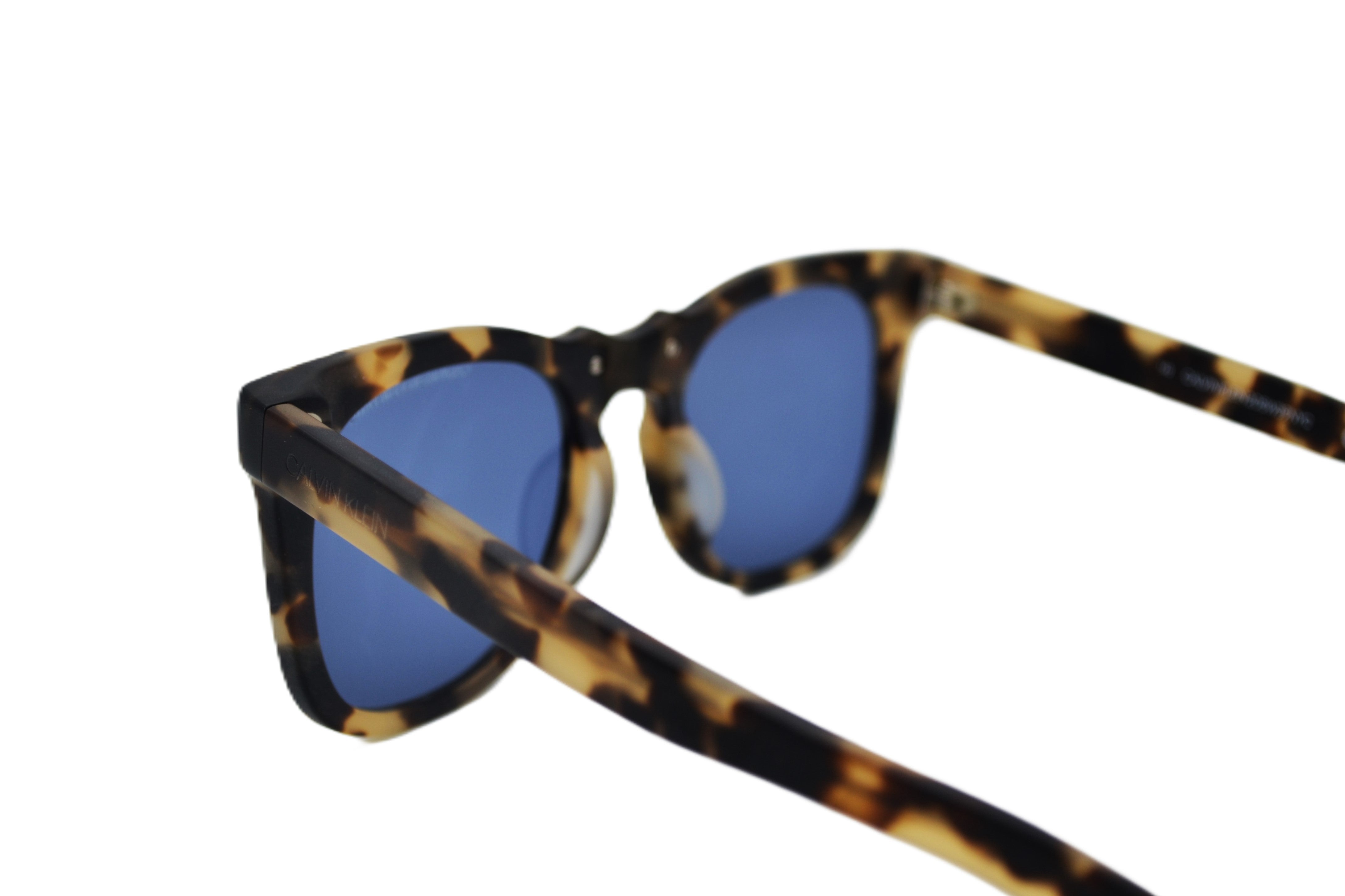 Gafas de sol CALVIN KLEIN 205W39NYC - CKNYC1850S 244 Diseño de acetato unisex