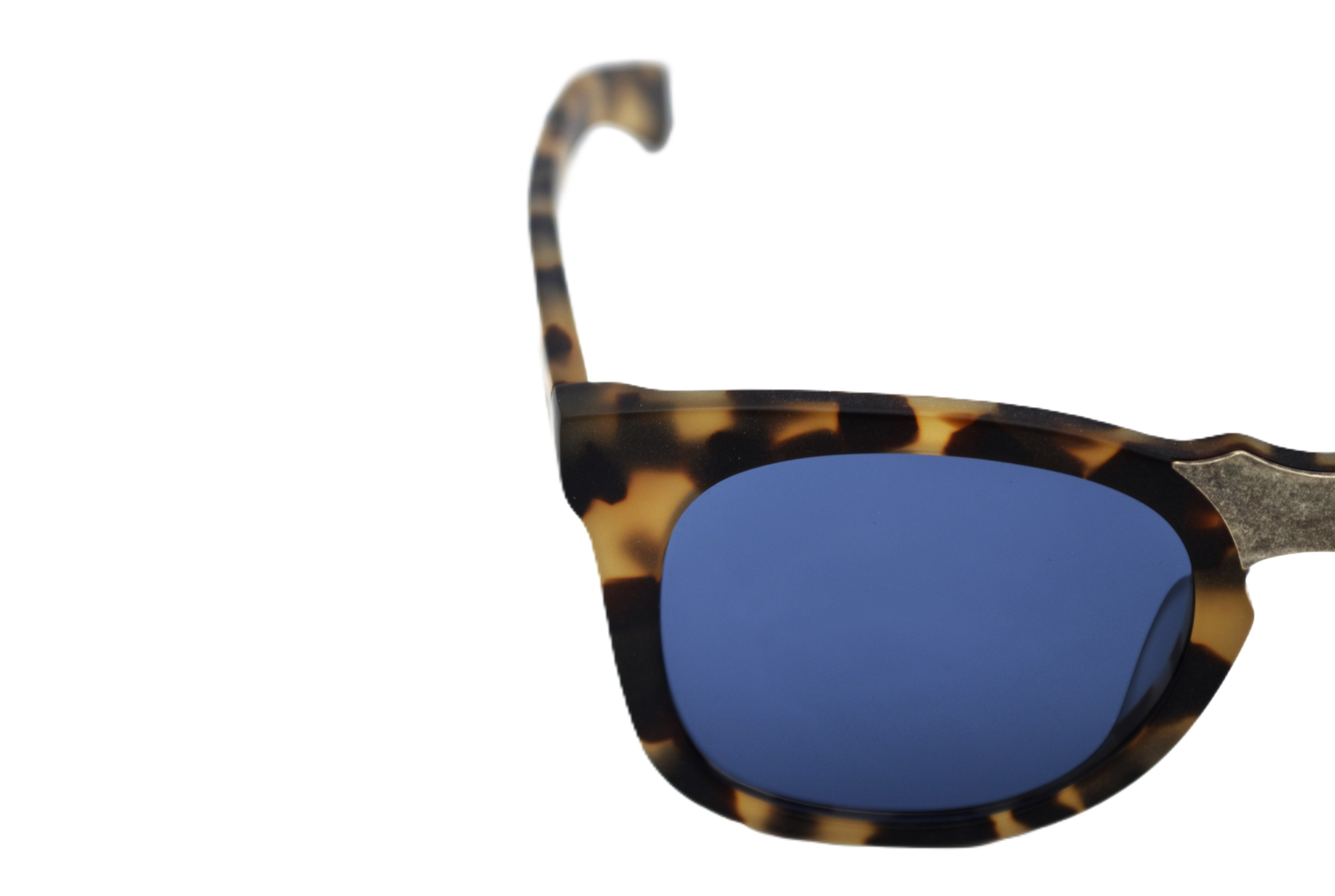Gafas de sol CALVIN KLEIN 205W39NYC - CKNYC1850S 244 Diseño de acetato unisex