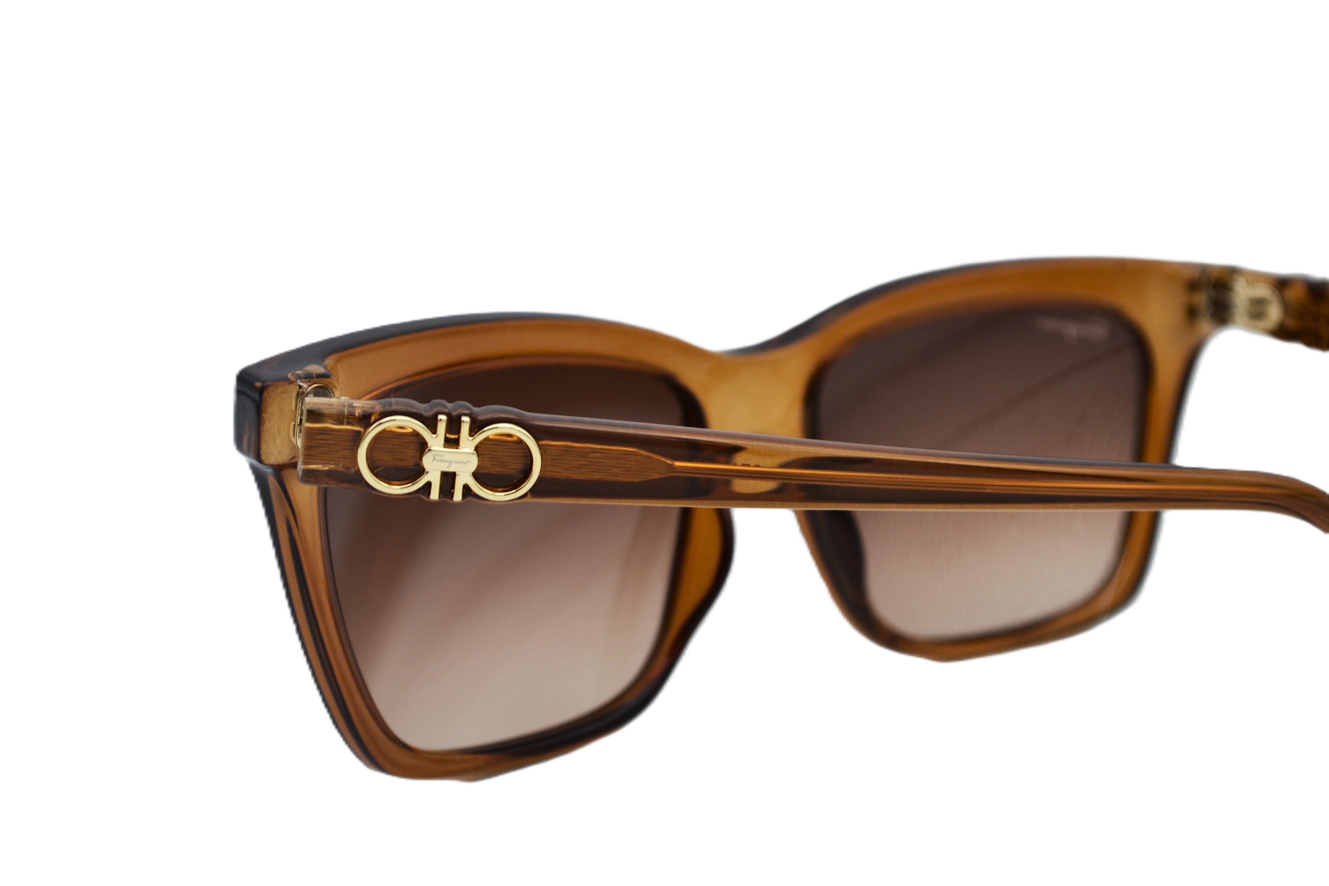 Gafas de sol Salvatore Ferragamo SF1027S 210 - Diseño acetato para mujer