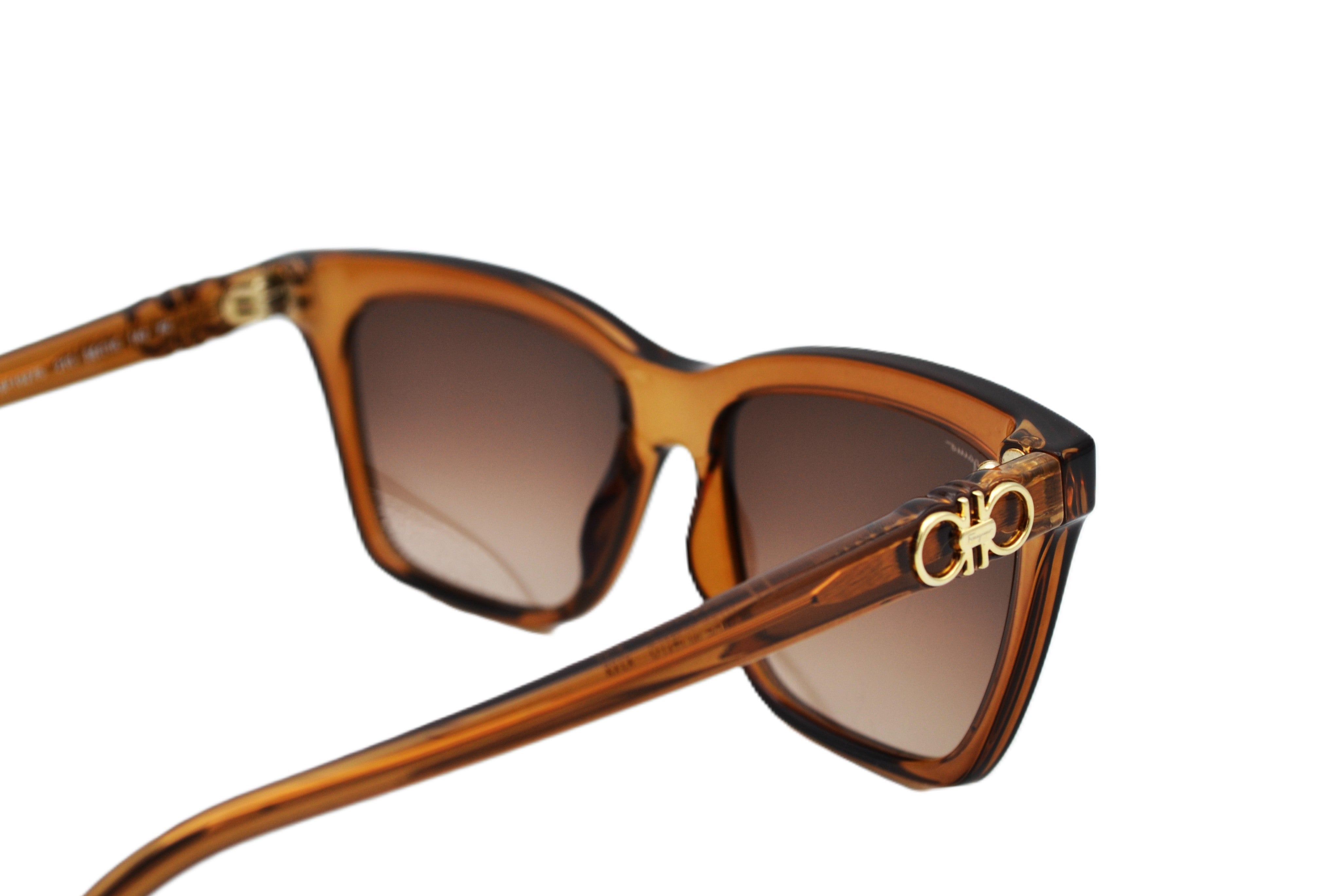 Gafas de sol Salvatore Ferragamo SF1027S 210 - Diseño acetato para mujer