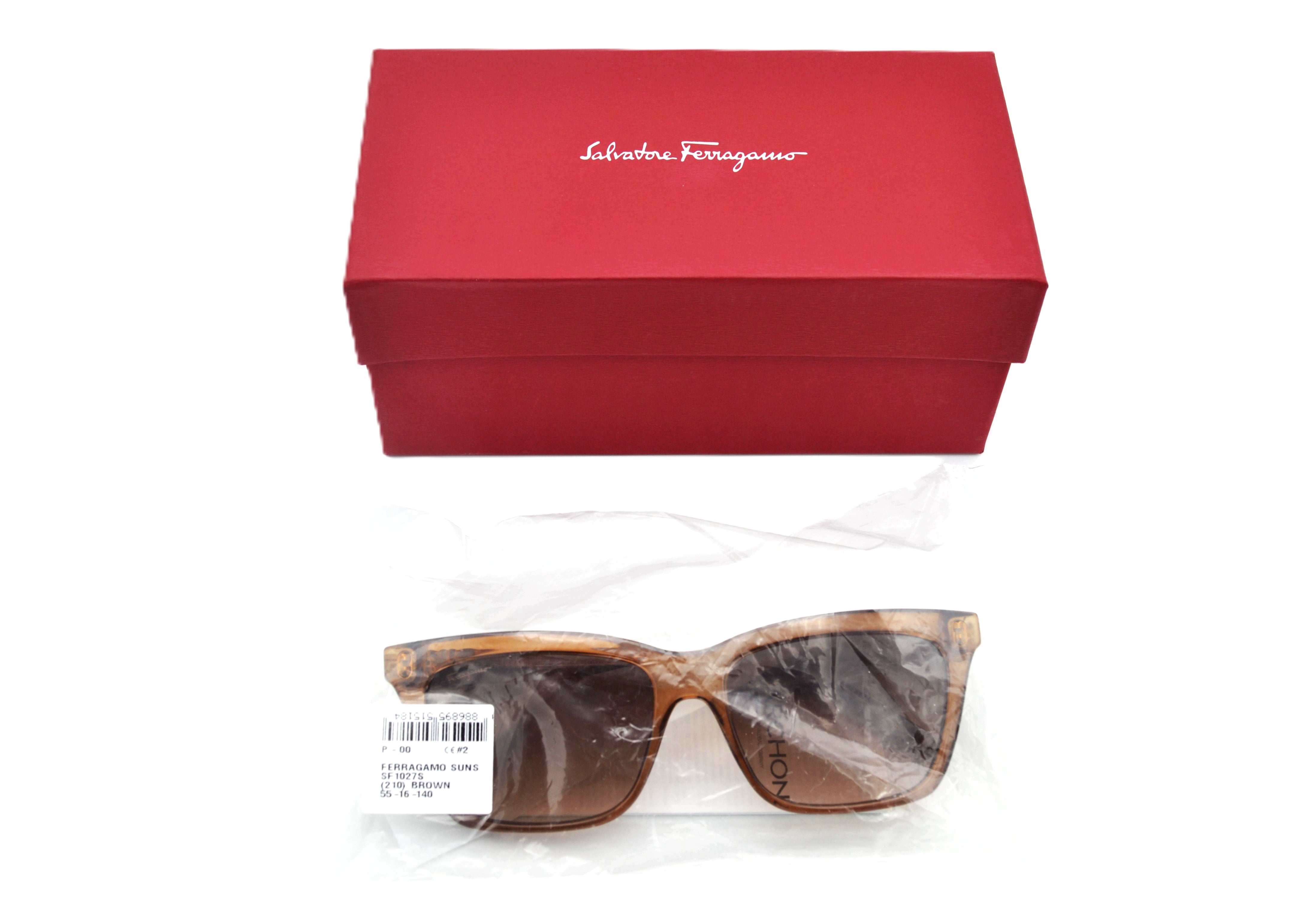 Gafas de sol Salvatore Ferragamo SF1027S 210 - Diseño acetato para mujer