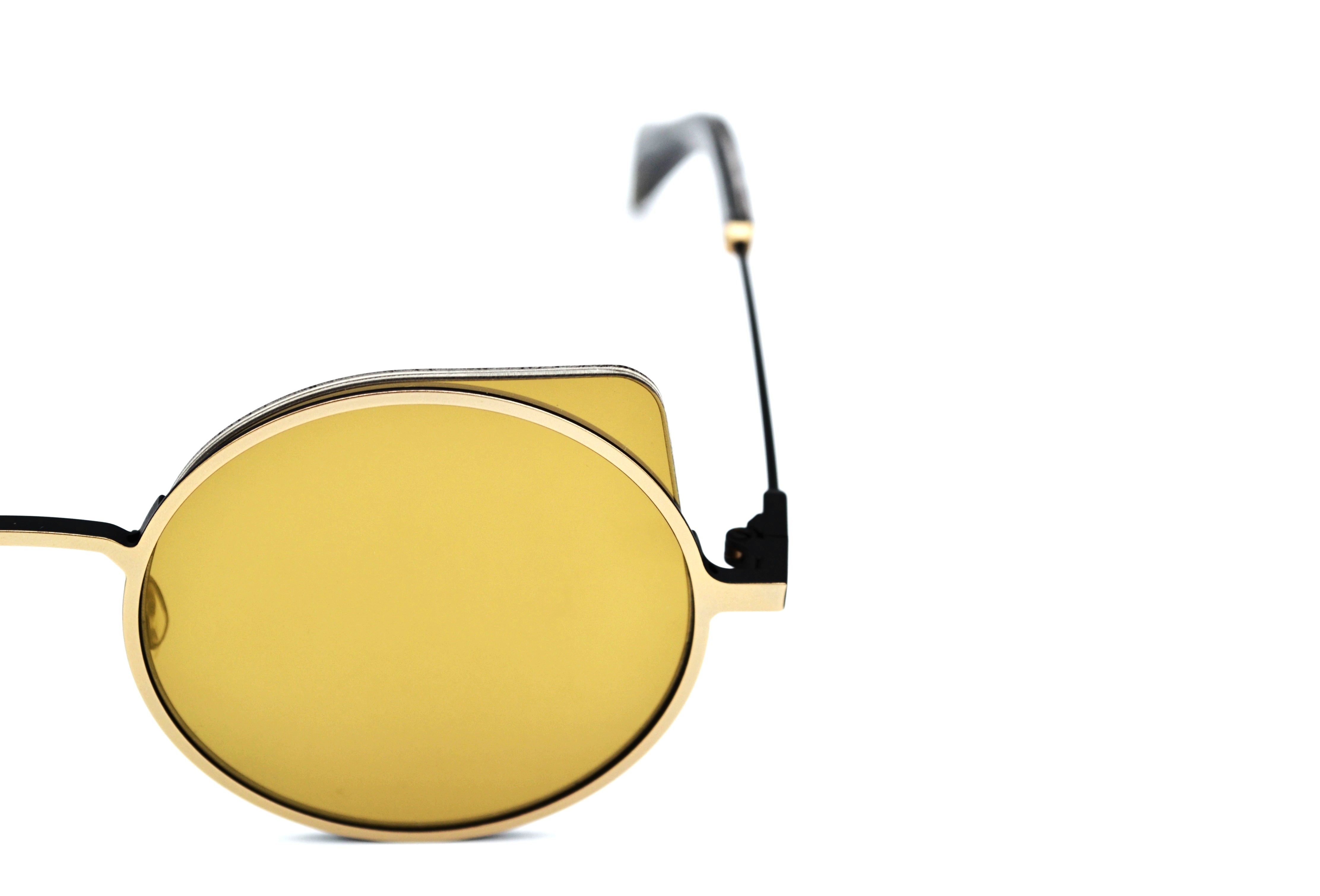 Gafas de sol Yohji Yamamoto YY7030 479 Diseño de acetato y metal dorado Unisex