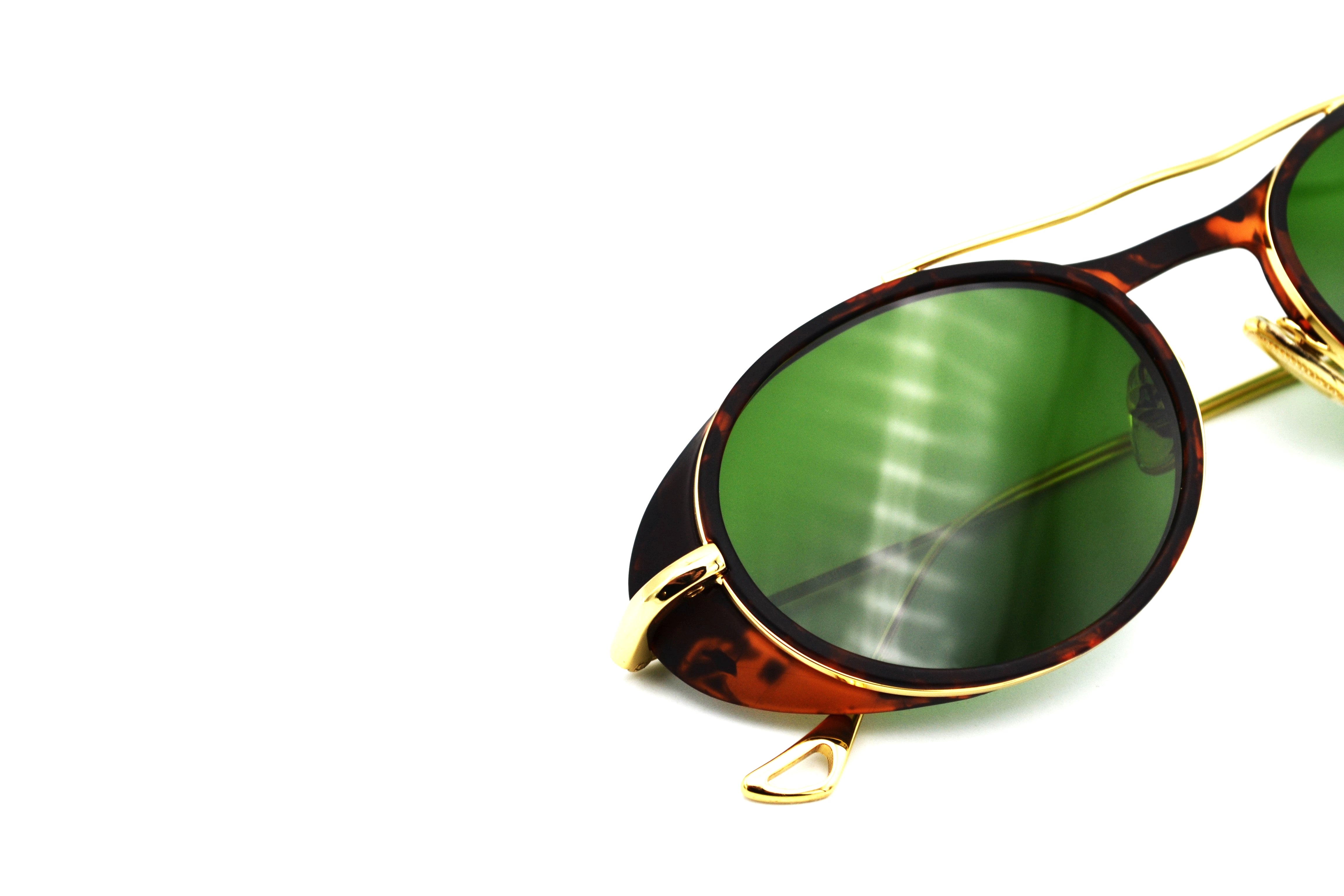 Eyepetizer- HELEN sunglasses, oval design in acetate and gold metal, for women