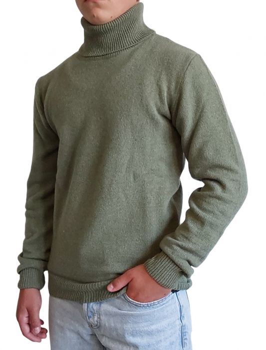 100% cashmere sweater, Made in Italy with high neck, sage color