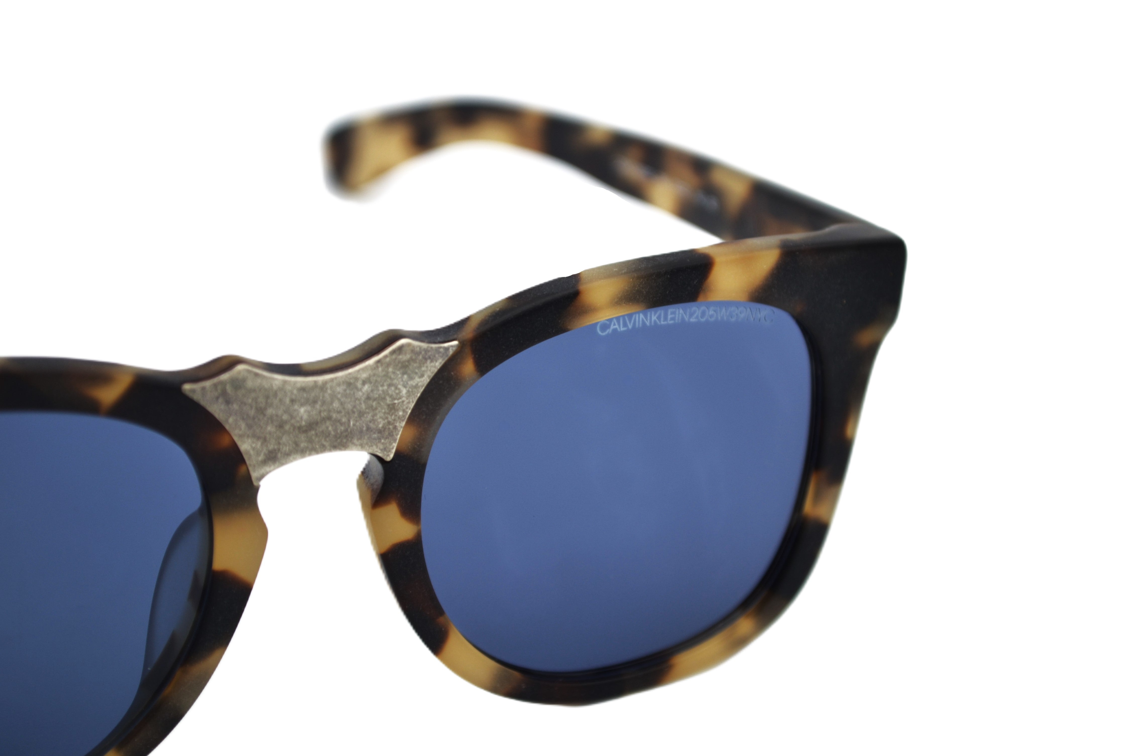 Sunglasses CALVIN KLEIN 205W39NYC - CKNYC1850S 244 Unisex Acetate Design