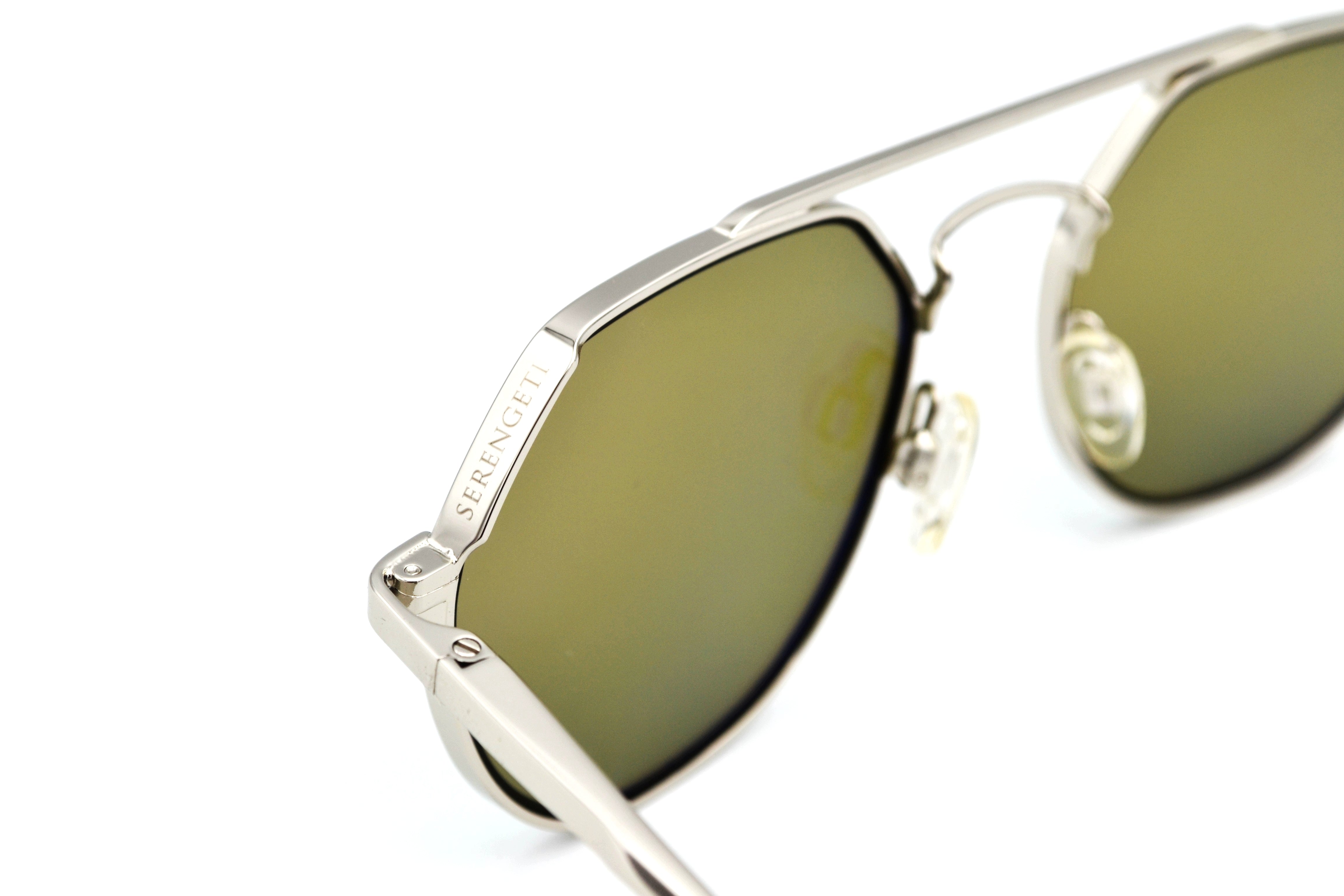 Gafas de sol Serengeti SHELBY SS533004 Diseño de metal plateado, unisex