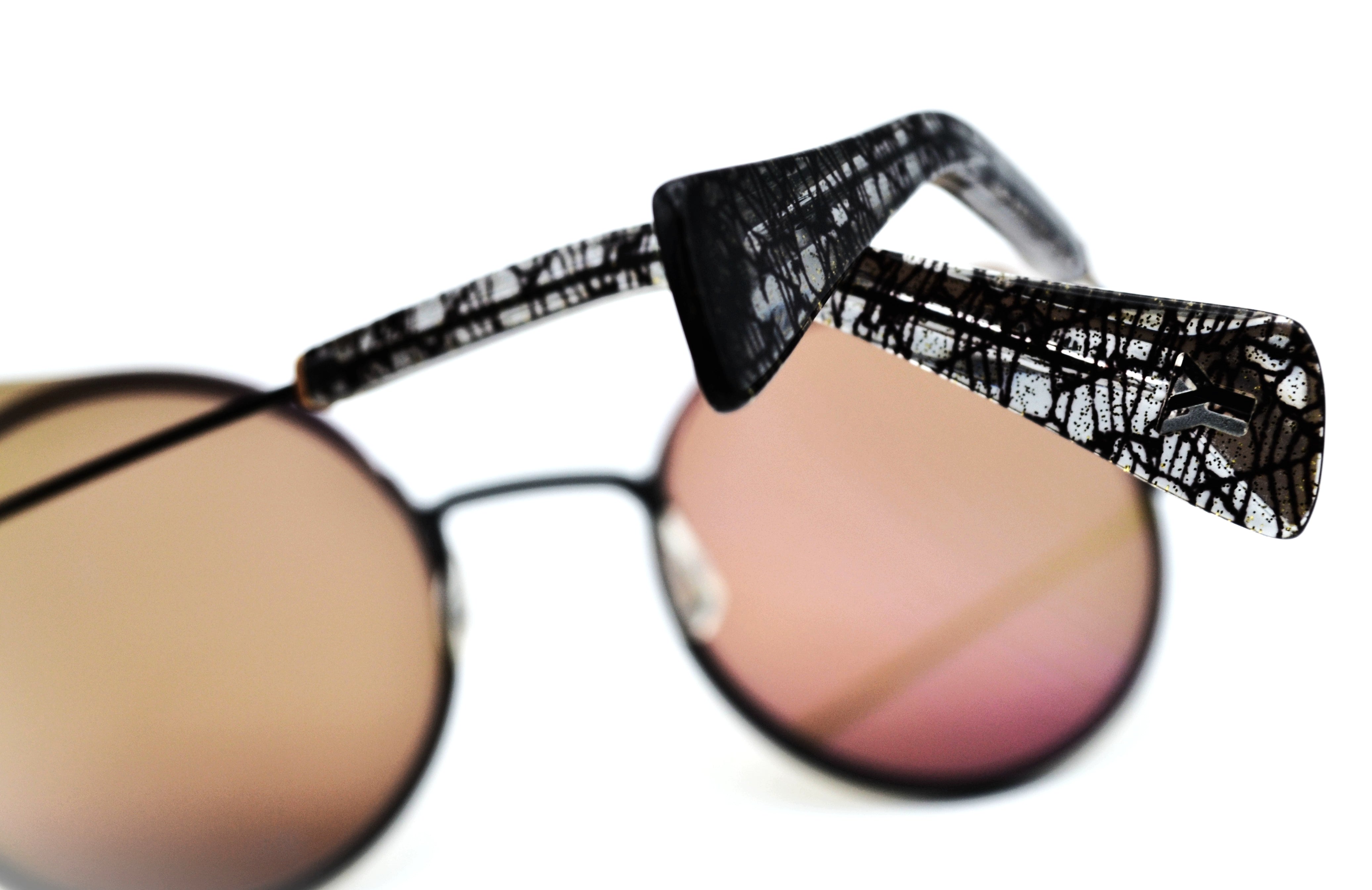 Gafas de sol Yohji Yamamoto YY7030 479 Diseño de acetato y metal dorado Unisex