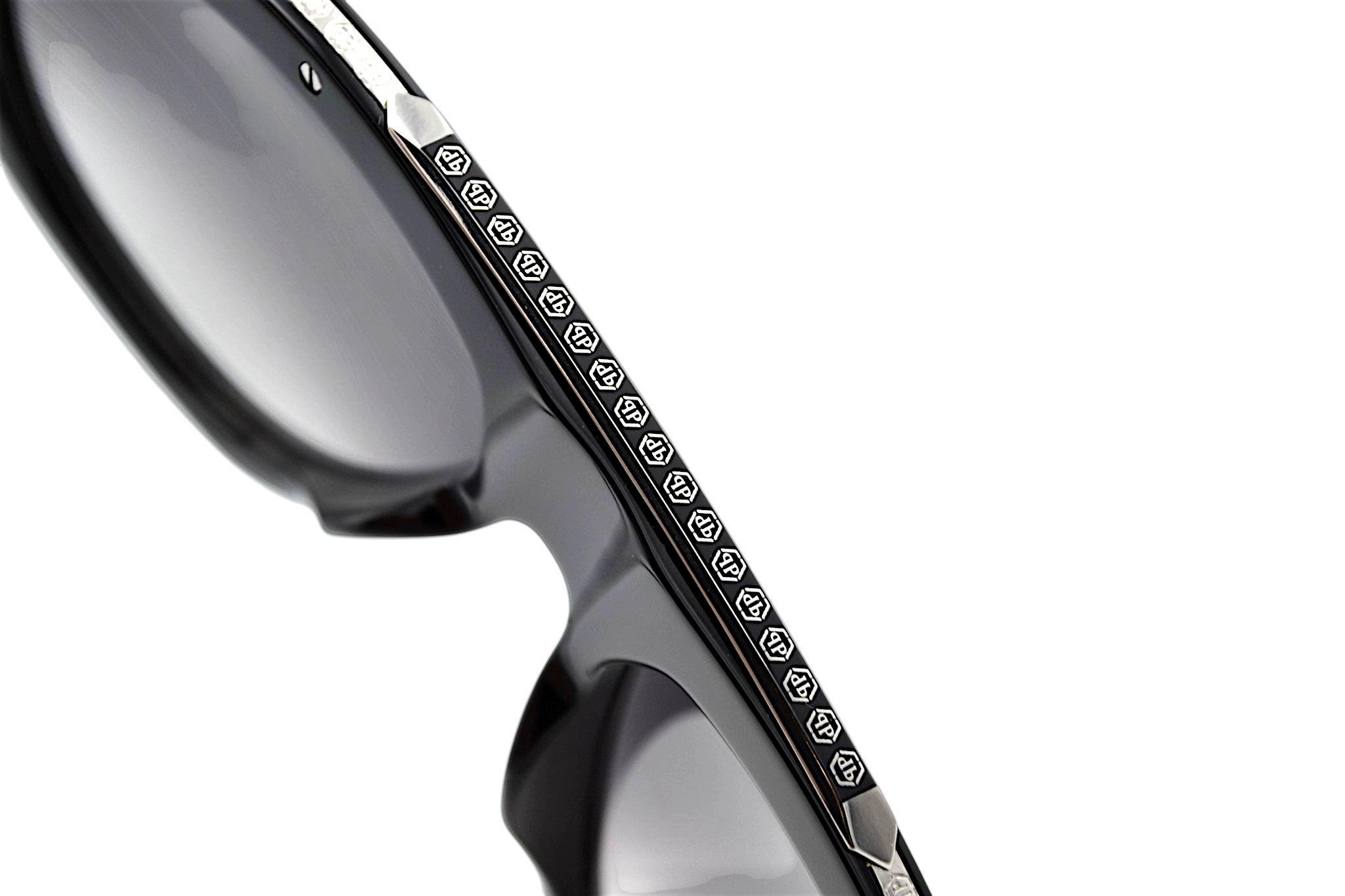 Gafas de sol Philipp Plein - PLEIN LEGACY SPP151 700Y Diseño de titanio y acetato para hombre