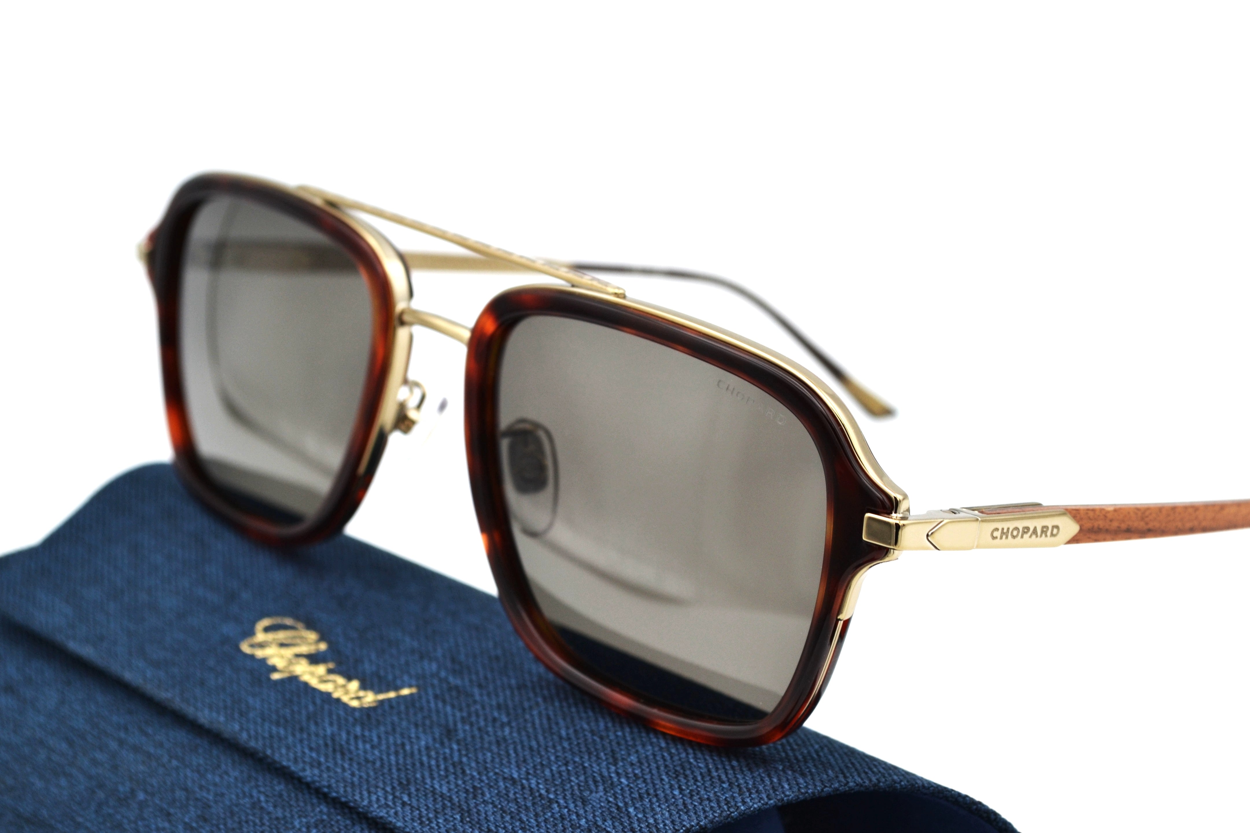 Gafas de sol Chopard SCHG36 8FFP Diseño rectangular de madera y acetato, lentes marrón